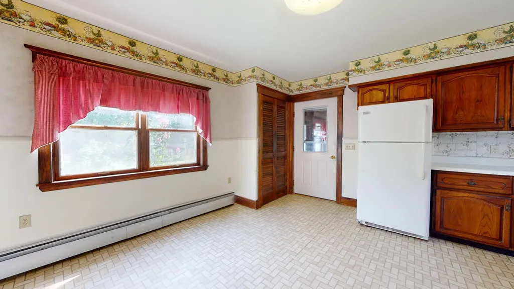 325 Middle Road Sabattus ME 04280
