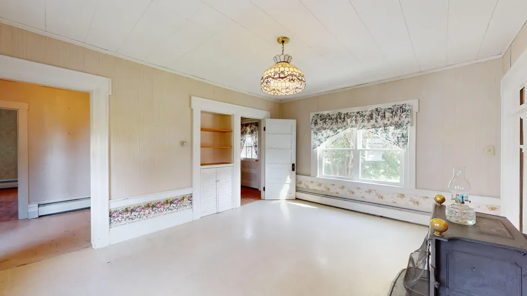325 Middle Road Sabattus ME 04280