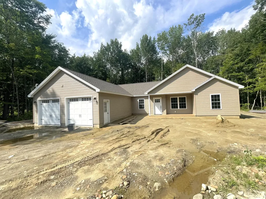54 Lindsay Way Sidney ME 04330