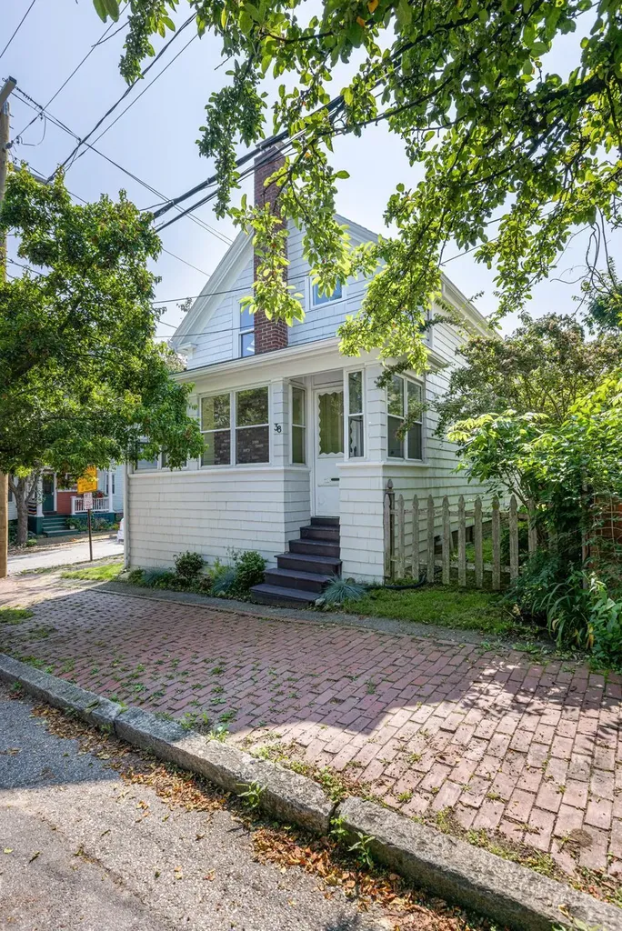 38 Turner Street Portland ME 04101