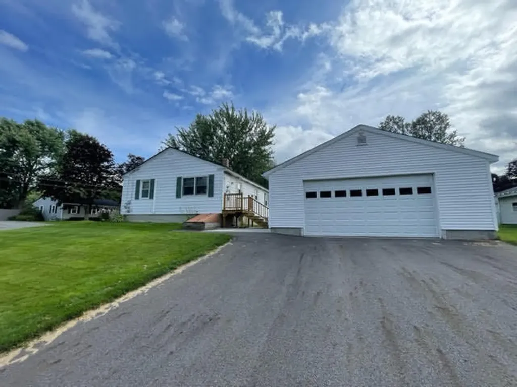 3 Joe Avenue Winslow ME 04901