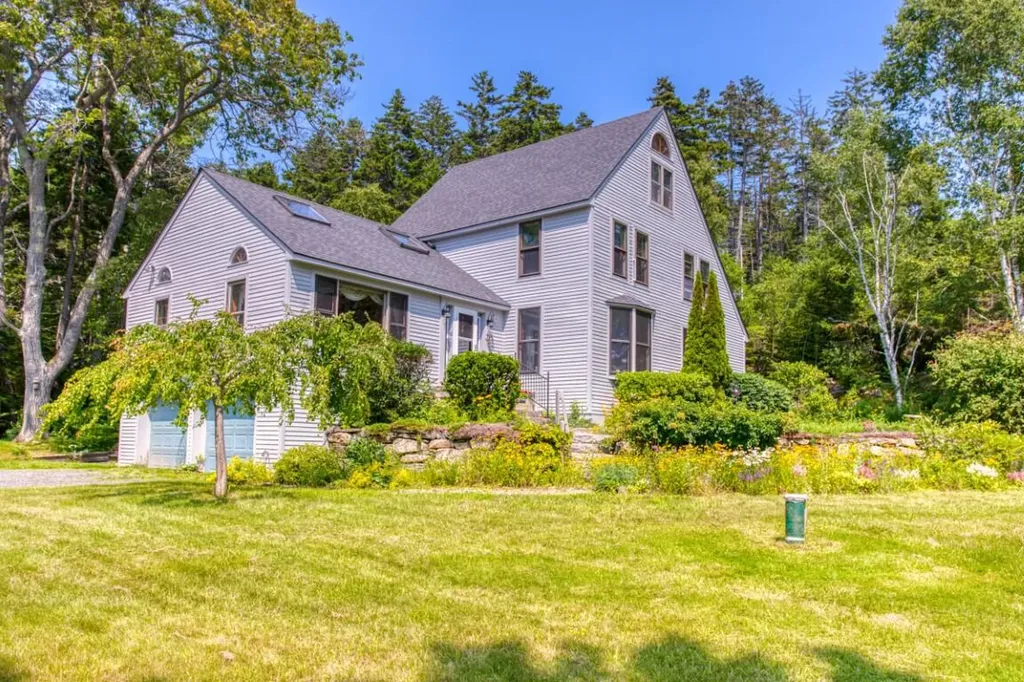 9 Windrush Lane Boothbay ME 04537