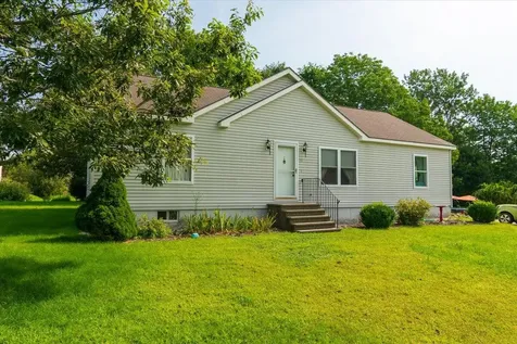 13 Meadow Way Rockland ME 04841