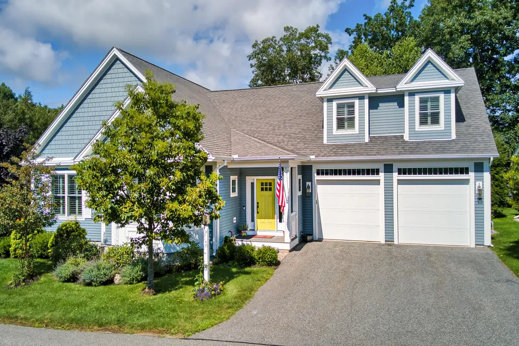 81 Ridgewood Drive Falmouth ME 04105