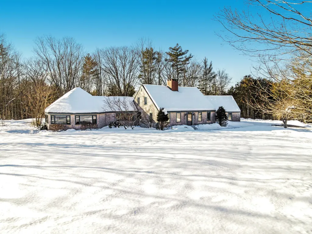 60 Tukey Road Oakland ME 04963