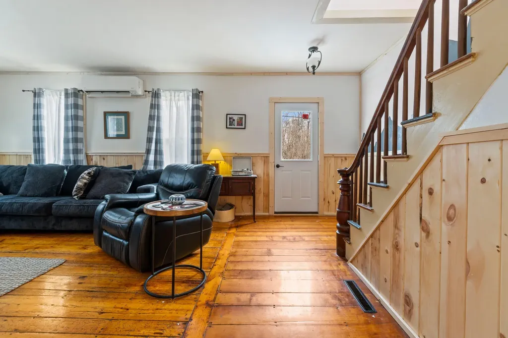 192 Turkey Lane Winthrop ME 04364
