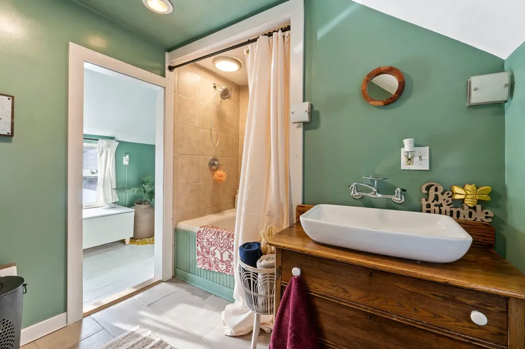192 Turkey Lane Winthrop ME 04364