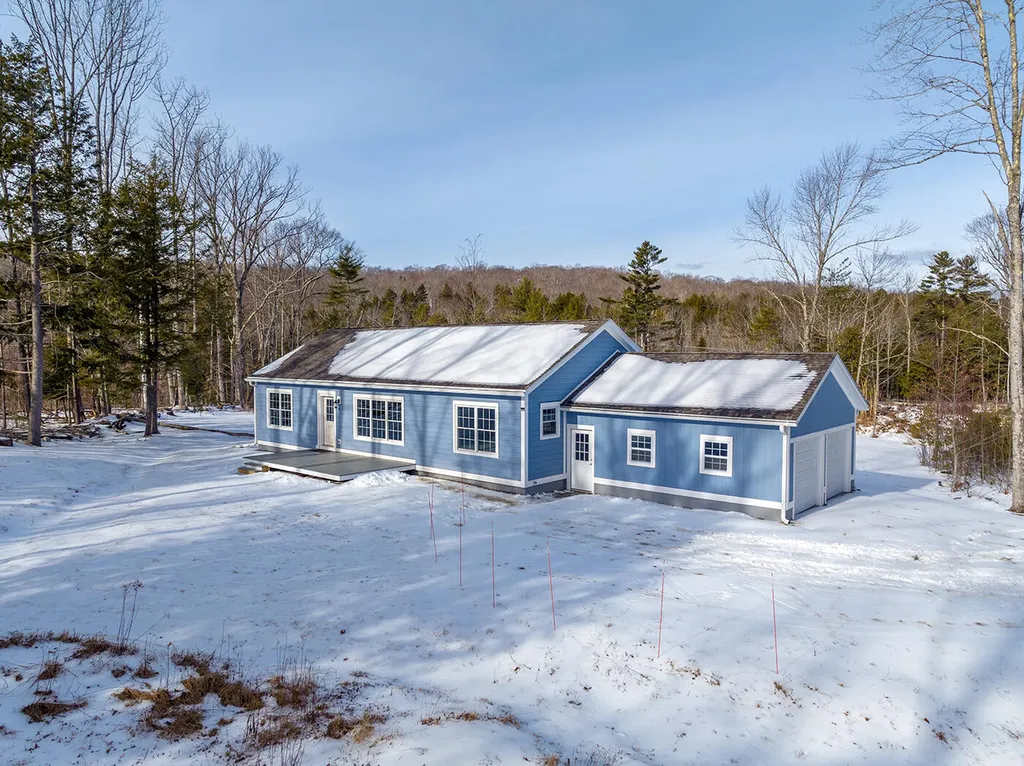 8 Pine Drive Lincolnville ME 04849