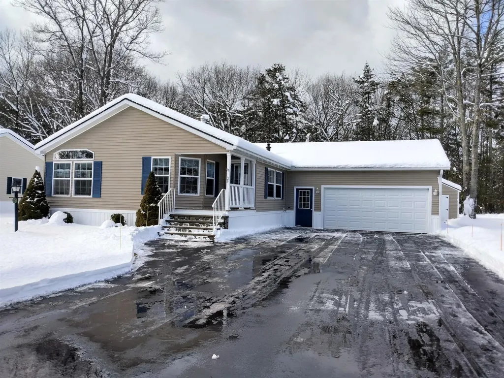 28 Candlewood Drive Lyman ME 04002