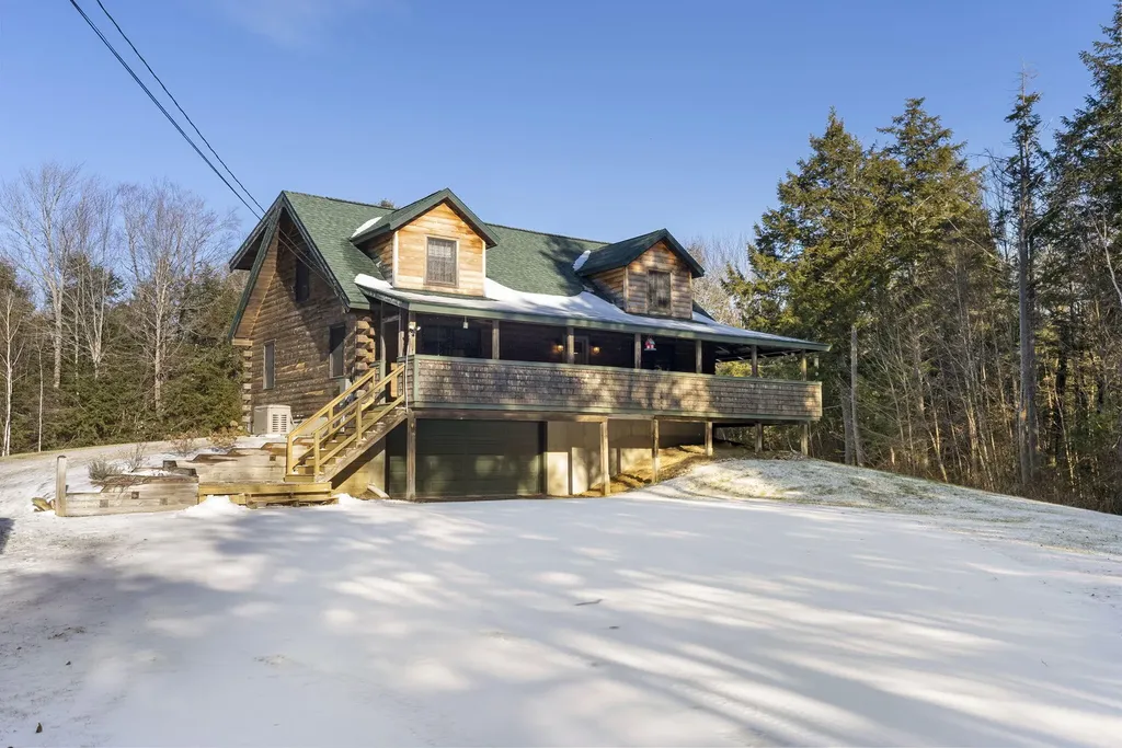 50 Wilderness Lane Bowdoinham ME 04008