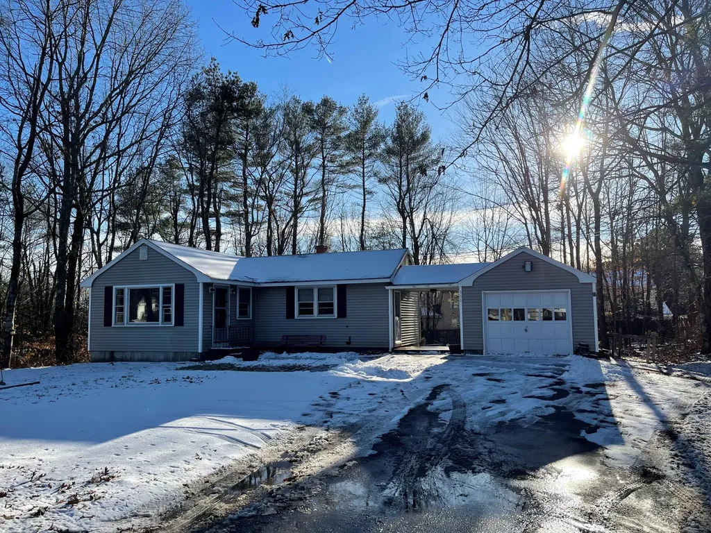 566 Roosevelt Trail Windham ME 04062