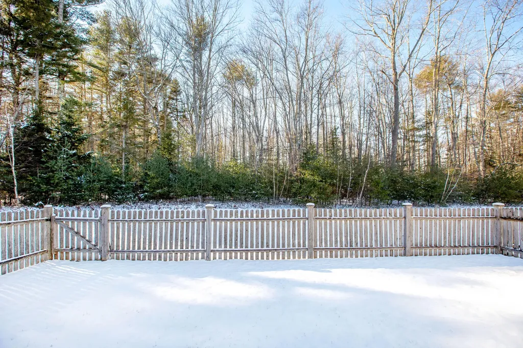 14 Lupine Circle Brunswick ME 04011