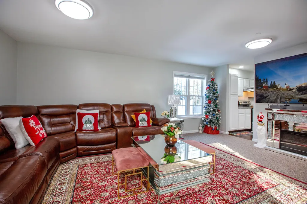 14 Lupine Circle Brunswick ME 04011