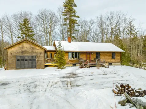 15 Trillium Way Searsmont ME 04973