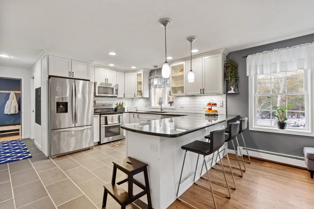 6 Parsons Farm Road Brunswick ME 04011