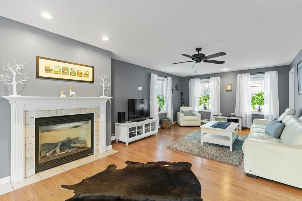 6 Parsons Farm Road Brunswick ME 04011