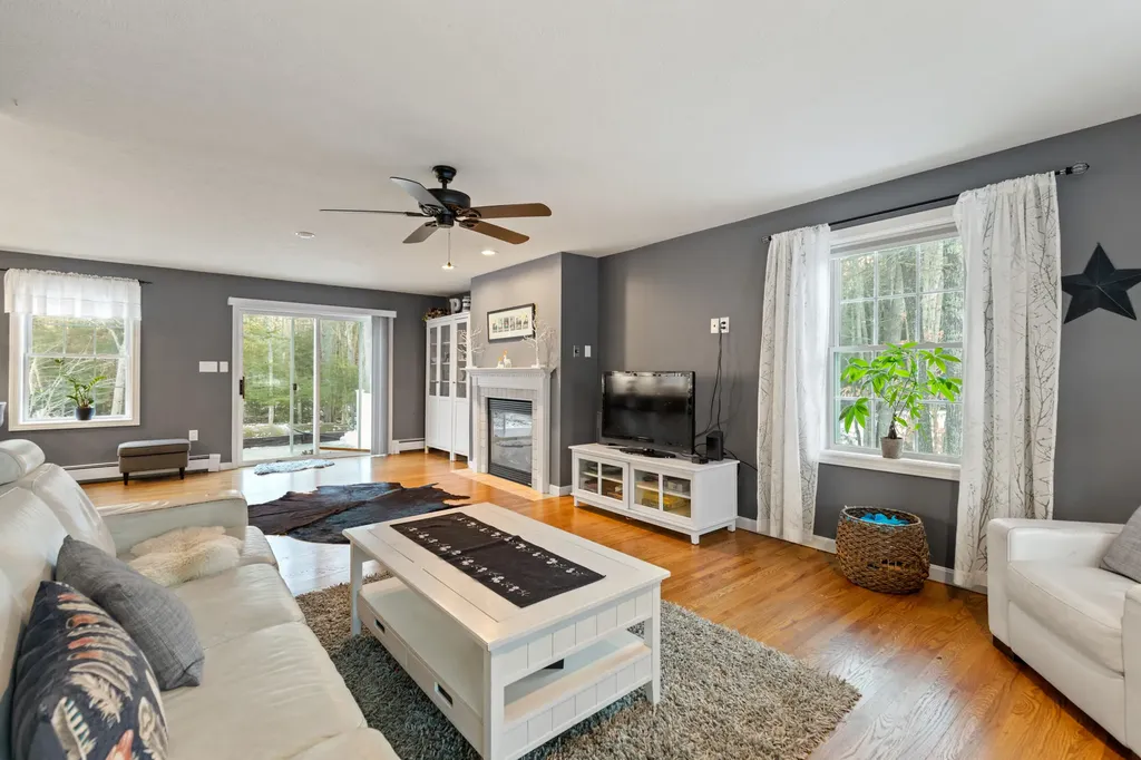 6 Parsons Farm Road Brunswick ME 04011