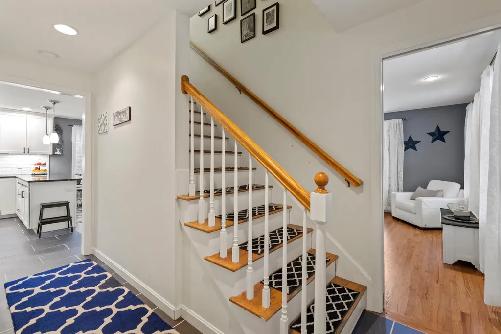 6 Parsons Farm Road Brunswick ME 04011