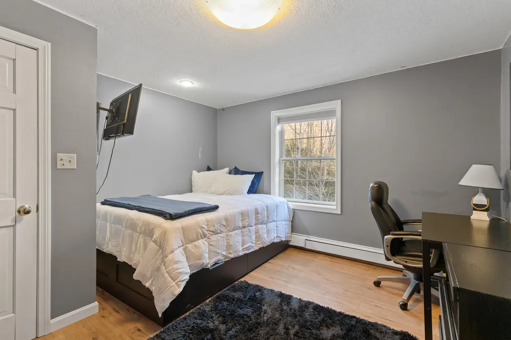 6 Parsons Farm Road Brunswick ME 04011