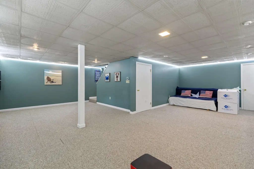 6 Parsons Farm Road Brunswick ME 04011