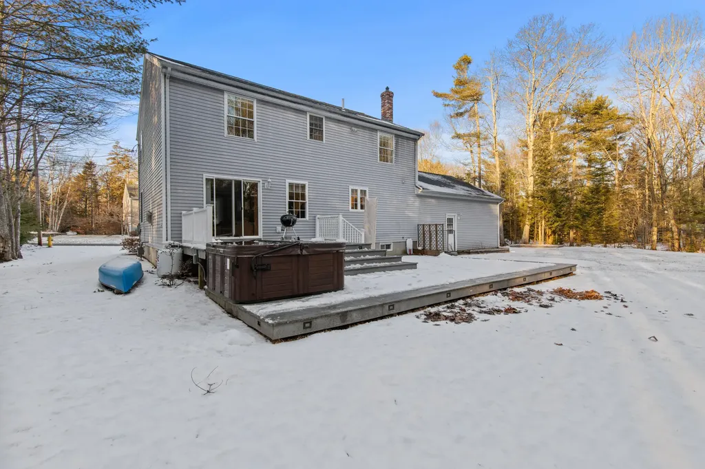 6 Parsons Farm Road Brunswick ME 04011