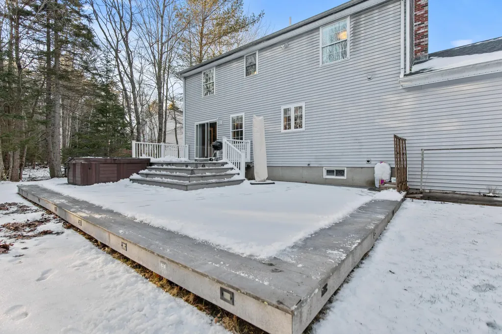 6 Parsons Farm Road Brunswick ME 04011