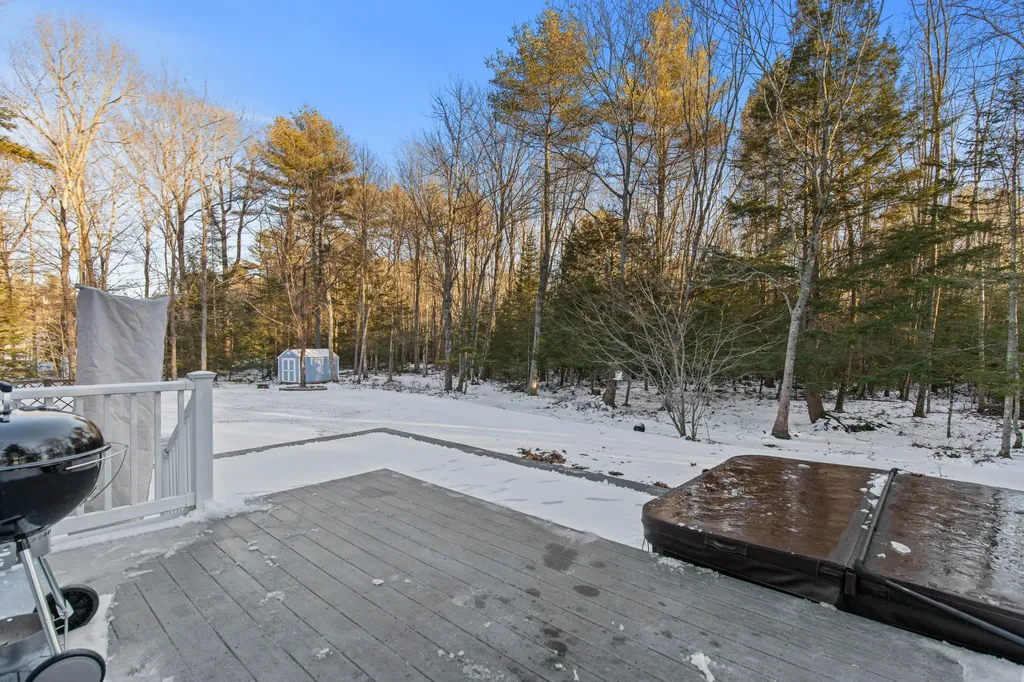 6 Parsons Farm Road Brunswick ME 04011