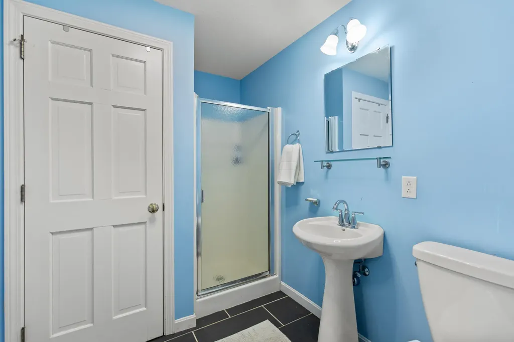 6 Parsons Farm Road Brunswick ME 04011