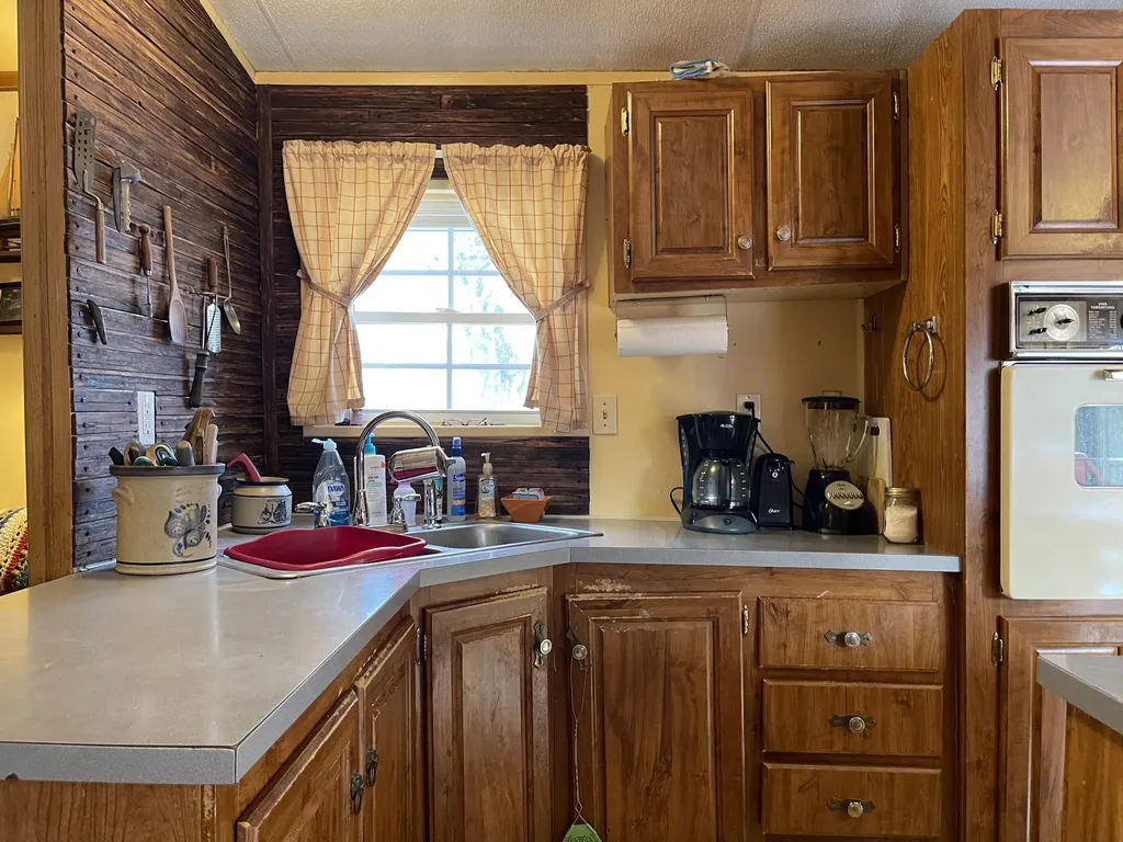 576 Hinckley Road Clinton ME 04927