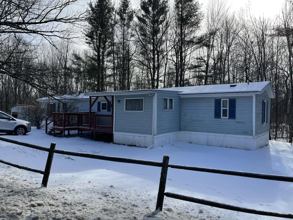 576 Hinckley Road Clinton ME 04927
