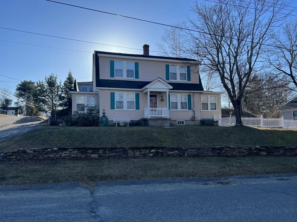 248 Highland Avenue Millinocket ME 04462
