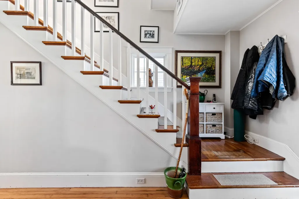 32 Machigonne Street Portland ME 04102
