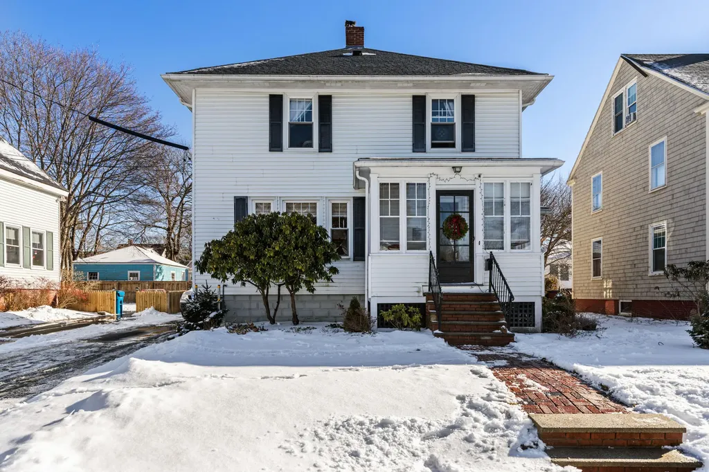 32 Machigonne Street Portland ME 04102