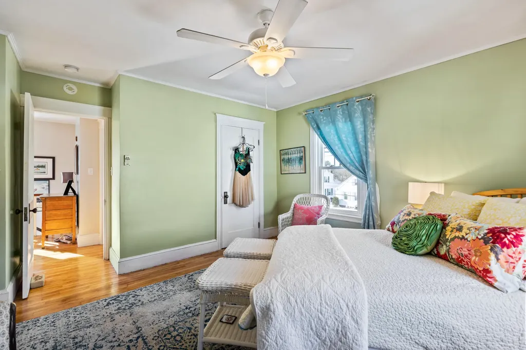 32 Machigonne Street Portland ME 04102