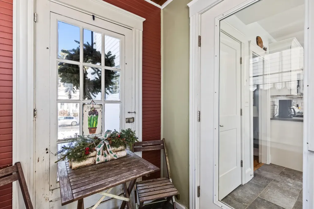 32 Machigonne Street Portland ME 04102