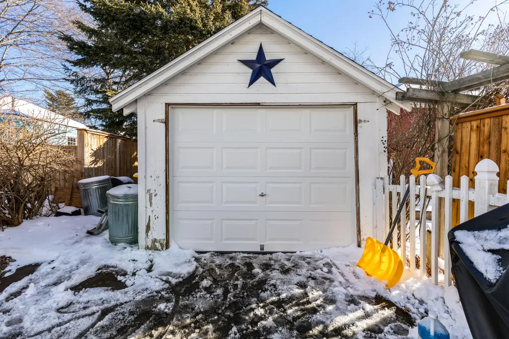 32 Machigonne Street Portland ME 04102