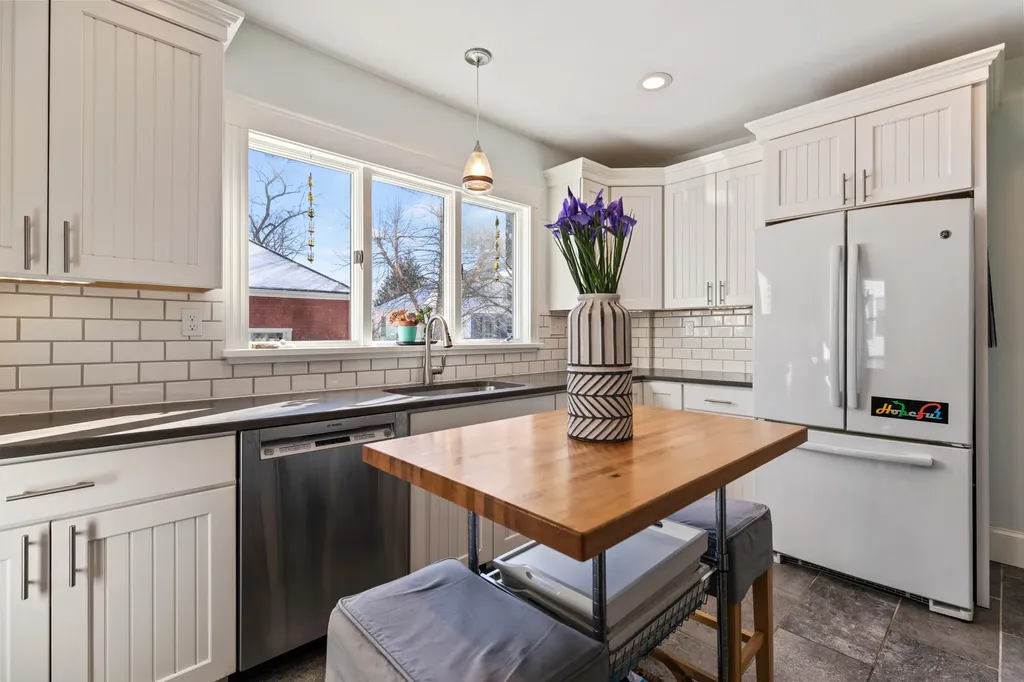 32 Machigonne Street Portland ME 04102