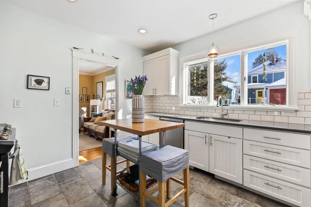 32 Machigonne Street Portland ME 04102