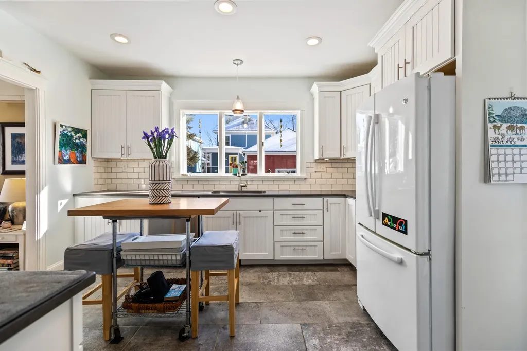 32 Machigonne Street Portland ME 04102