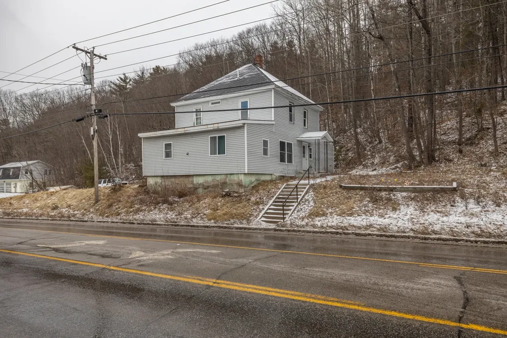 143 Mt Vernon Avenue Augusta ME 04330