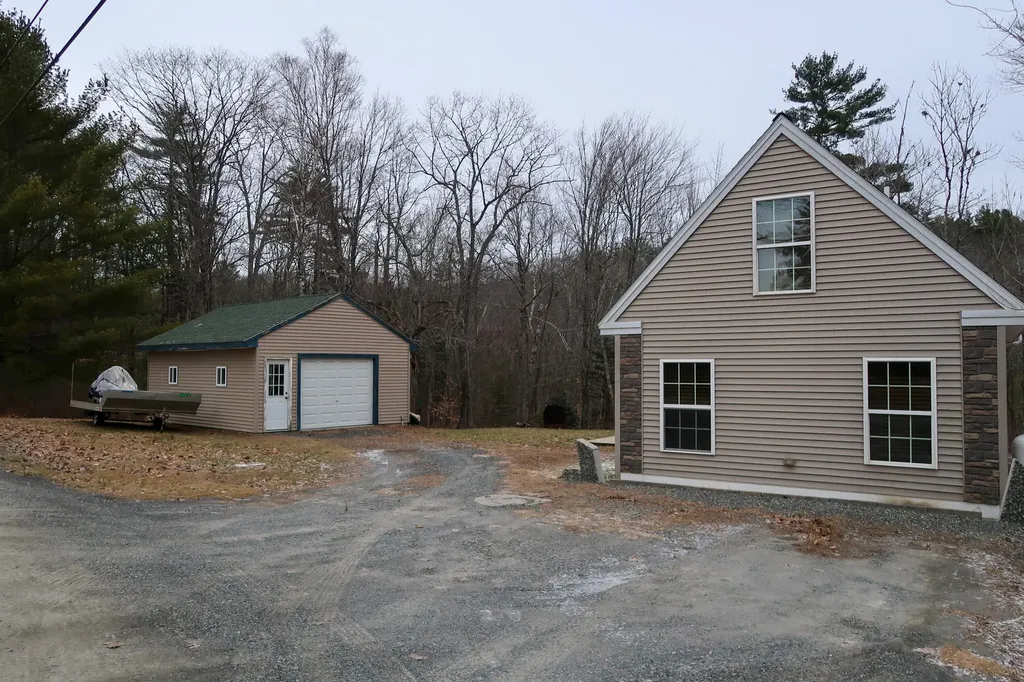 27 Albee Road Augusta ME 04330