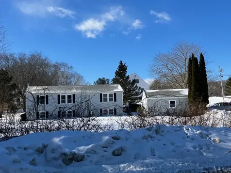 30 Lake View Terrace Rockland ME 04841