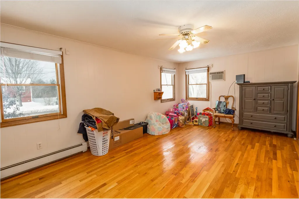 32 Deerfield Drive Sabattus ME 04280