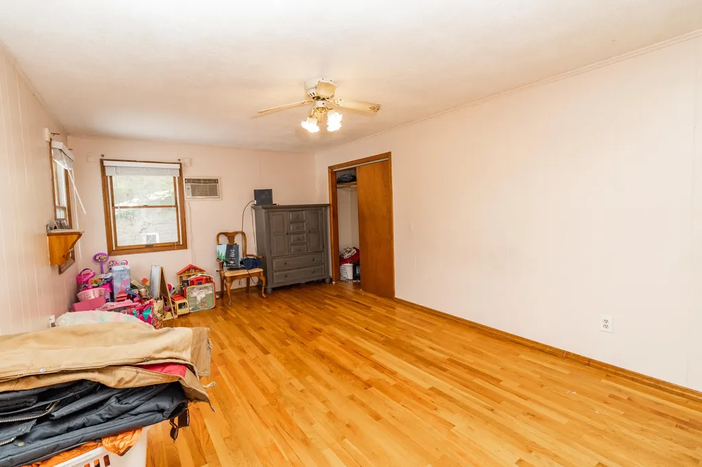 32 Deerfield Drive Sabattus ME 04280