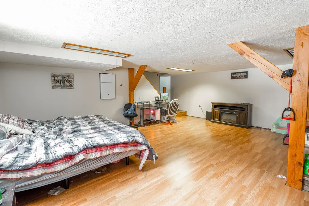 32 Deerfield Drive Sabattus ME 04280