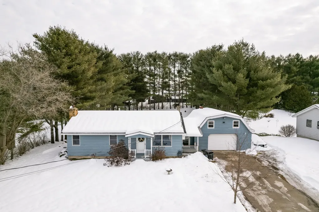 32 Deerfield Drive Sabattus ME 04280
