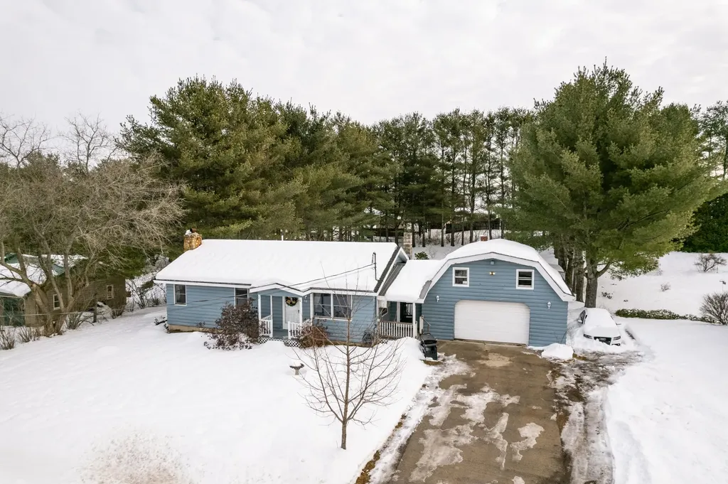 32 Deerfield Drive Sabattus ME 04280