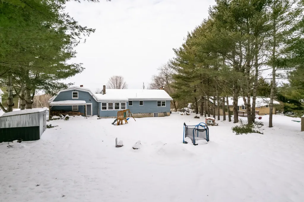 32 Deerfield Drive Sabattus ME 04280
