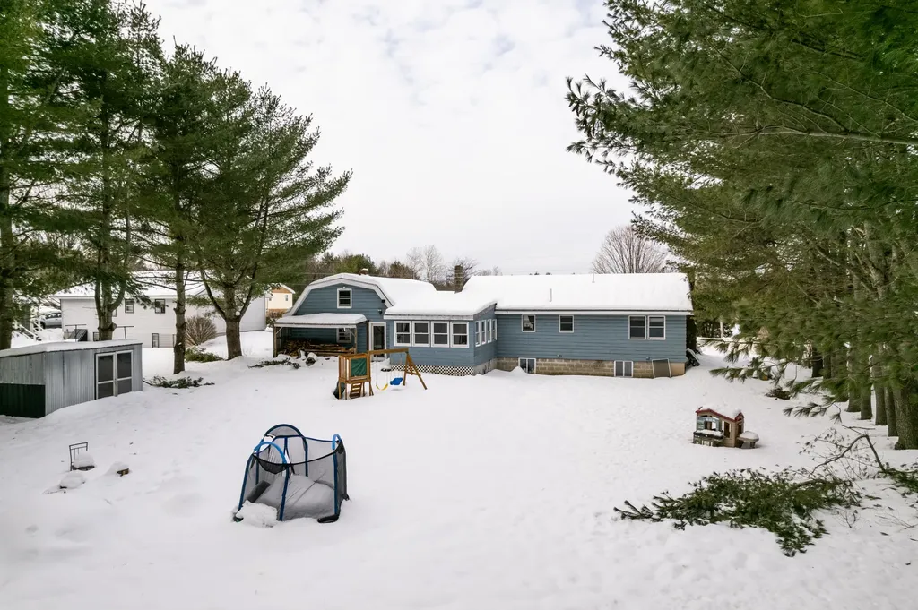 32 Deerfield Drive Sabattus ME 04280