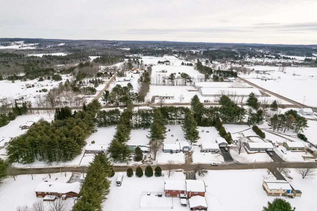 32 Deerfield Drive Sabattus ME 04280